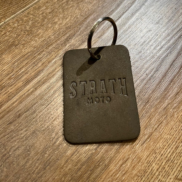 STRATH MOTO CLASSIC LOGO LEATHER KEY FOB / KEY CHAIN