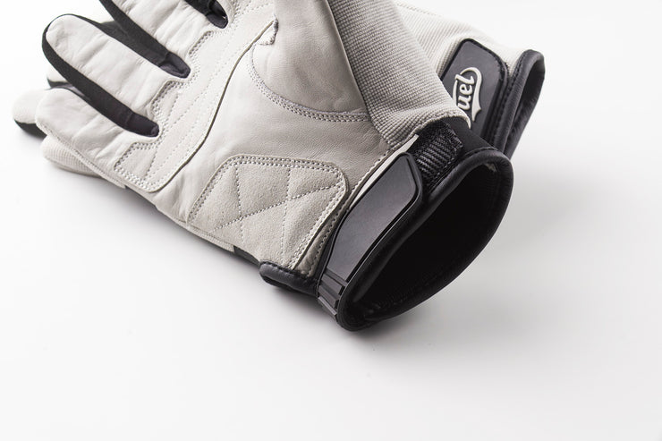 FUEL ASTRAIL GLOVES - LUCKY EXPLORER