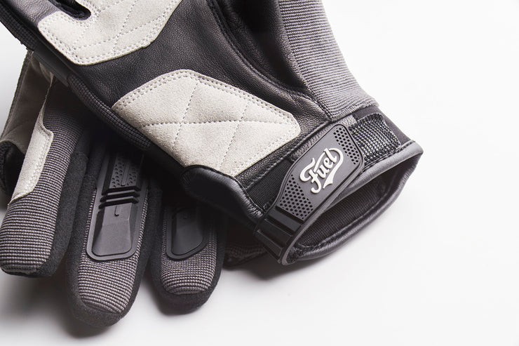 FUEL ASTRAIL GLOVES - DARK GREY