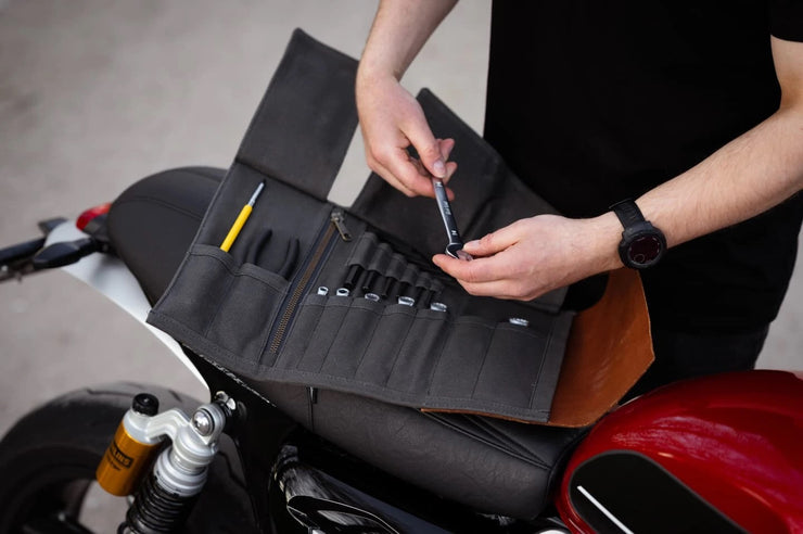 MOTONE "THE SCOUT" LEATHER & WAXED CANVAS TOOL ROLL FULLY LOADED INCL. TOOLS