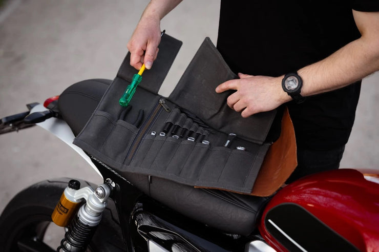 MOTONE "THE SCOUT" LEATHER & WAXED CANVAS TOOL ROLL FULLY LOADED INCL. TOOLS