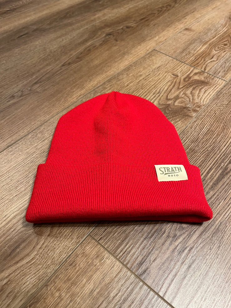 STRATH MOTO x FLANNEL FOXES TIGHT-KNIT TOQUE/BEANIE - RED