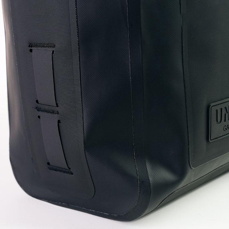 UNIT GARAGE KHALI SIDE PANNIER IN TPU + RIGHT SUBFRAME TRIUMPH BOBBER (2017 ONWARDS)