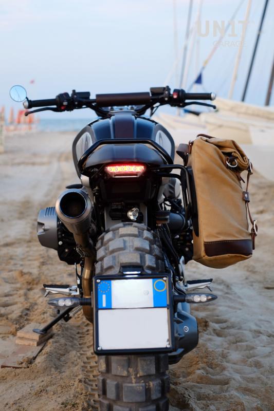 UNIT GARAGE CANVAS SIDE PANNIER (22-30L) + RT SUBFRAME FOR BMW RNINET SCRAMBLER