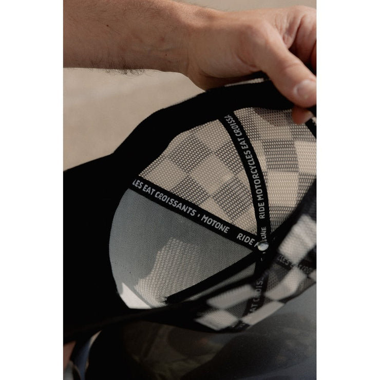 MOTONE BUFFALOW TRUCKER CAP - CURVED PEAK - BLACK 5-PANEL - BUFFALO CHECK REAR MESH