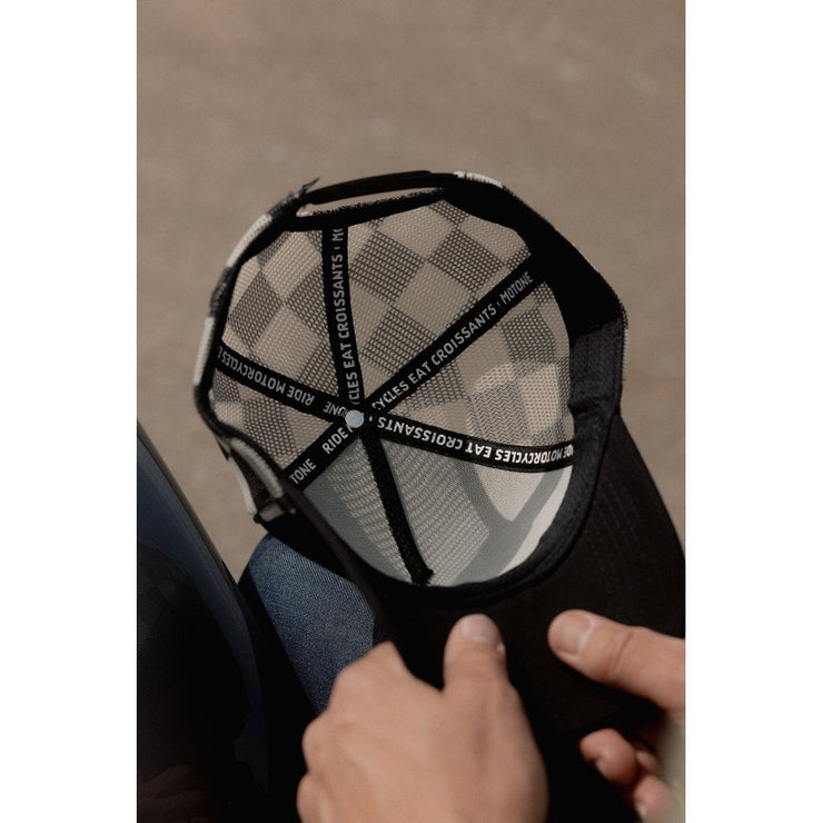MOTONE BUFFALOW TRUCKER CAP - CURVED PEAK - BLACK 5-PANEL - BUFFALO CHECK REAR MESH