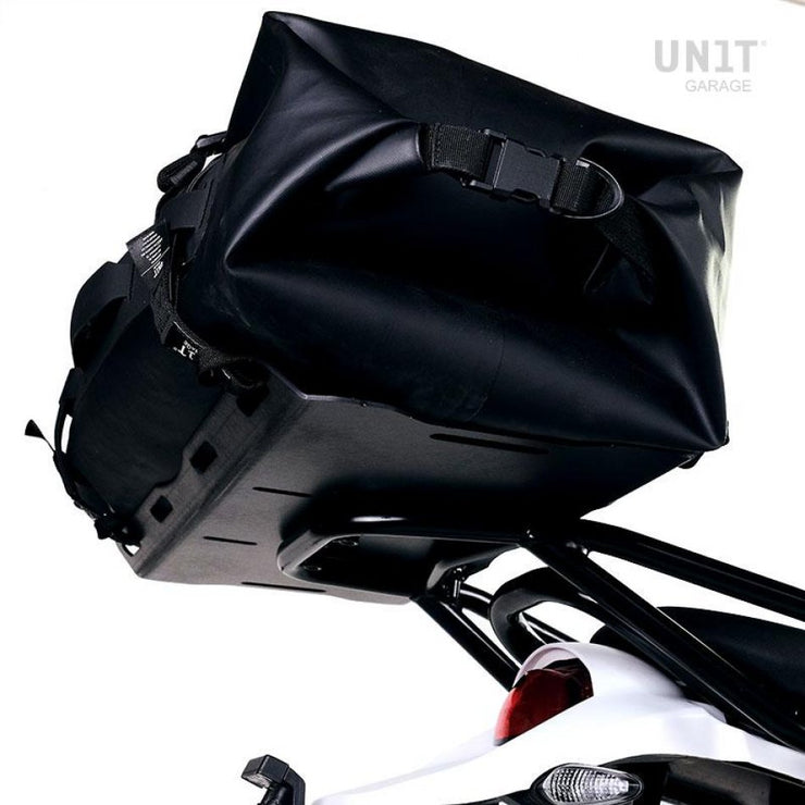 UNIT GARAGE LUGGAGE RACK EXTENSION PLATE - BLACK