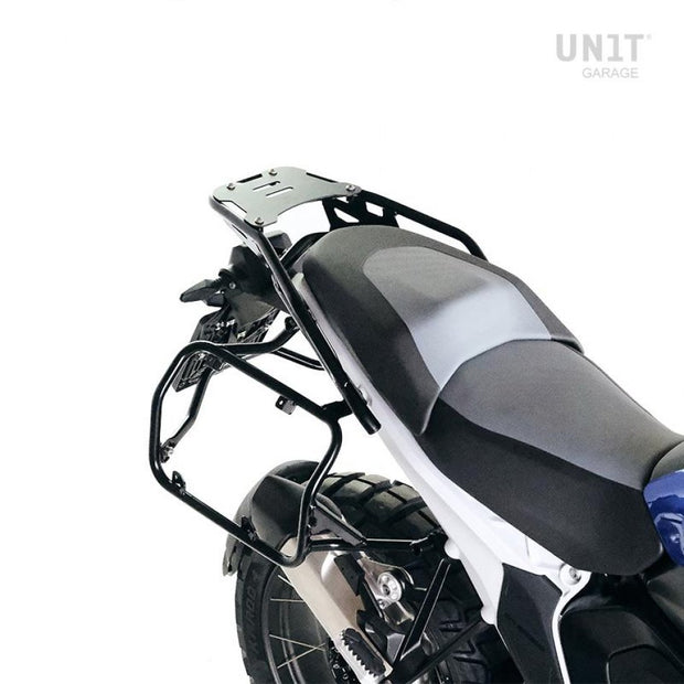 UNIT GARAGE REAR LUGGAGE RACK WITH PASSENGER GRIP BMW R1300GS W/ BLACK ALUMINIUM PLATE - BLACK