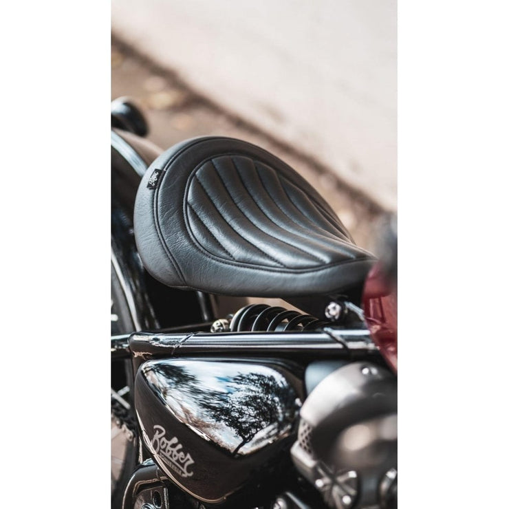 MOTONE KING COBRA RIBBED SEAT FOR TRIUMPH BOBBER - BLACK