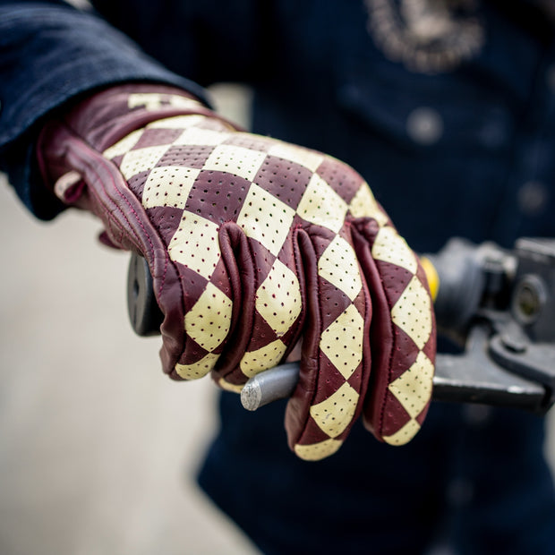 HOLY FREEDOM BULLIT GLOVES - INSULTO