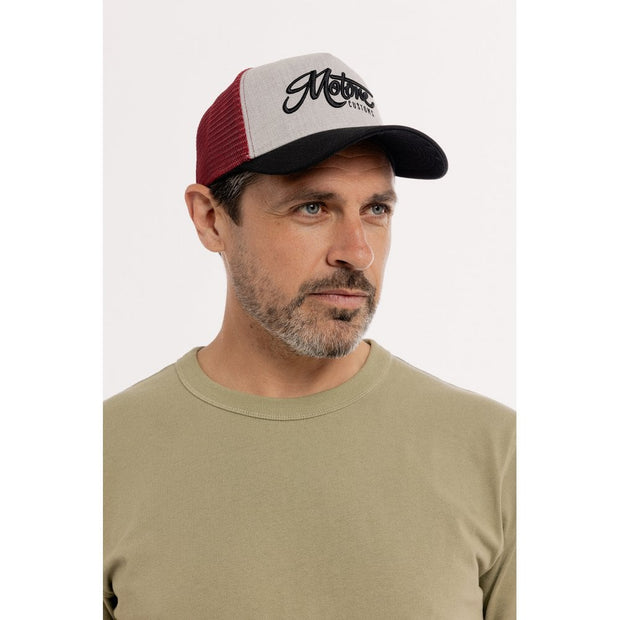 MOTONE RON BURGUNDY TRUCKER CAP - CURVED PEAK - GREY COTTON PANEL/RED MESH - BLACK LOGO