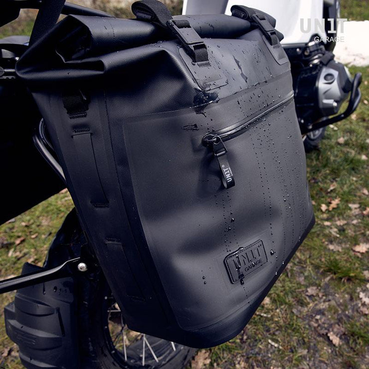 UNIT GARAGE TWO KHALI SIDE PANNIERS IN TPU 35L - 45L