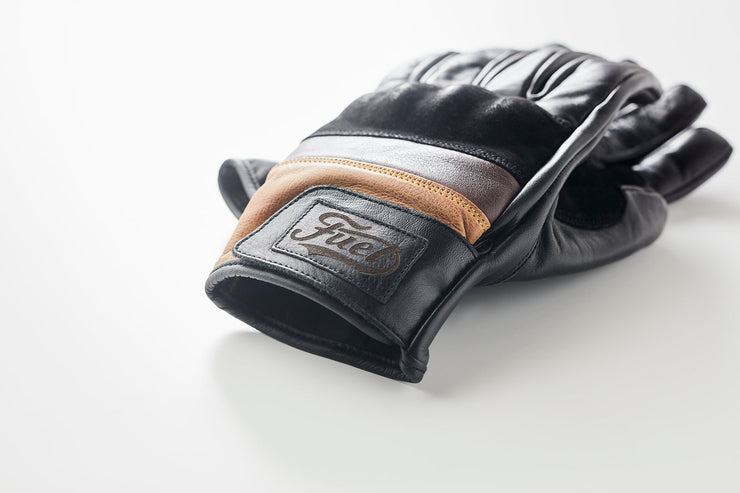 FUEL TRIPLE CROWN GLOVES - M, XL